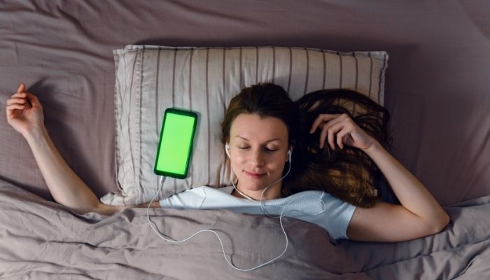 Shuteye sleep with headphones dangerous tips