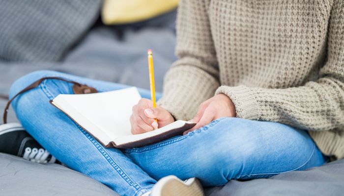 You should keep a sleep journal to fall asleep after loss